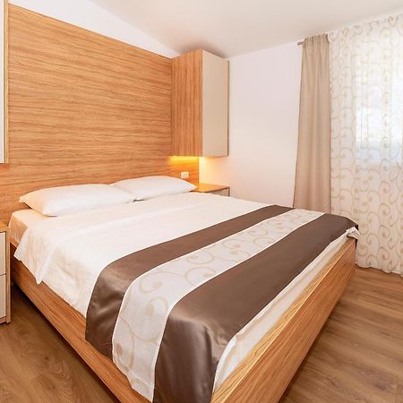 Apartments Kricin II Baška Buitenkant foto